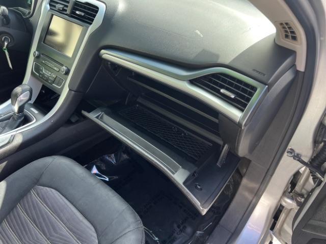 2016 Ingot Silver /Ebony Ford Fusion SE (3FA6P0H74GR) with an EcoBoost 1.5L I-4 ga engine, Automatic transmission, located at 1865 East Red Hills Pkwy, St. George, 84770, (435) 628-0023, 37.120850, -113.543640 - Photo#29