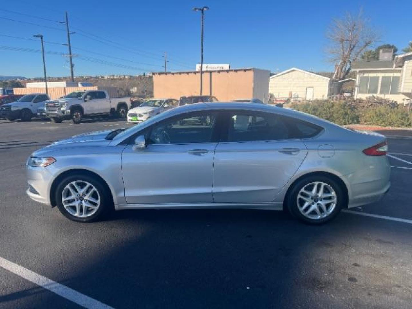 2016 Ingot Silver /Ebony Ford Fusion SE (3FA6P0H74GR) with an EcoBoost 1.5L I-4 gasoline direct injection engine, Automatic transmission, located at 1865 East Red Hills Pkwy, St. George, 84770, (435) 628-0023, 37.120850, -113.543640 - We specialize in helping ALL people get the best financing available. No matter your credit score, good, bad or none we can get you an amazing rate. Had a bankruptcy, divorce, or repossessions? We give you the green light to get your credit back on the road. Low down and affordable payments that fit - Photo#3
