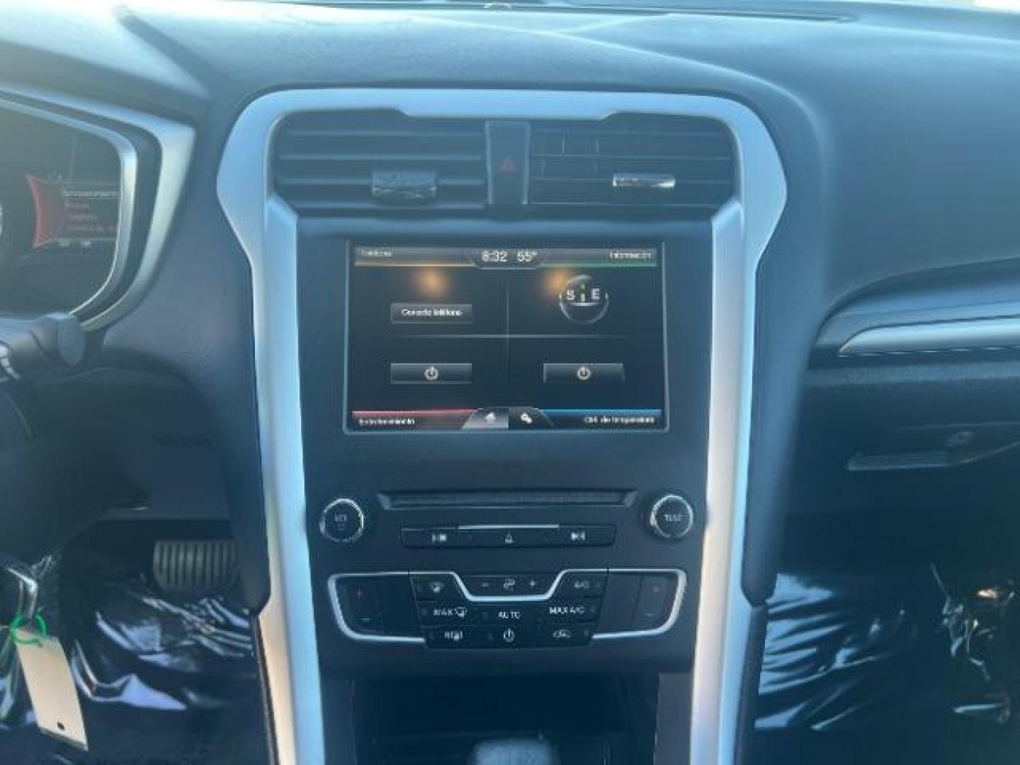 2016 Ingot Silver /Ebony Ford Fusion SE (3FA6P0H74GR) with an EcoBoost 1.5L I-4 gasoline direct injection engine, Automatic transmission, located at 1865 East Red Hills Pkwy, St. George, 84770, (435) 628-0023, 37.120850, -113.543640 - We specialize in helping ALL people get the best financing available. No matter your credit score, good, bad or none we can get you an amazing rate. Had a bankruptcy, divorce, or repossessions? We give you the green light to get your credit back on the road. Low down and affordable payments that fit - Photo#17