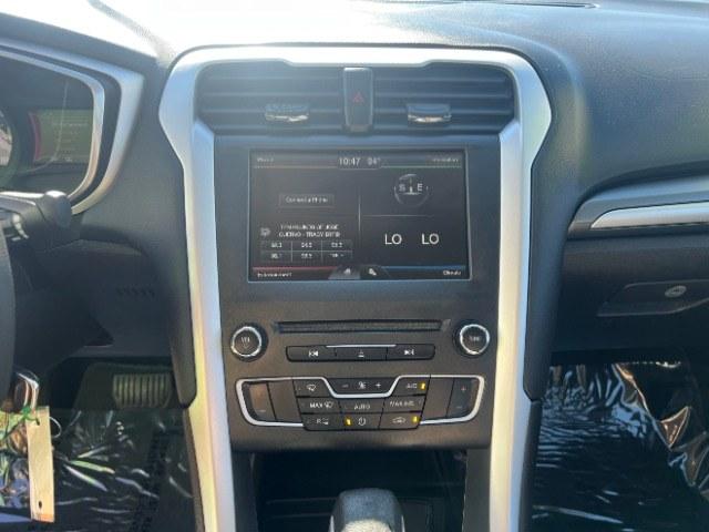 2016 Ingot Silver /Ebony Ford Fusion SE (3FA6P0H74GR) with an EcoBoost 1.5L I-4 gasoline direct injection engine, Automatic transmission, located at 1865 East Red Hills Pkwy, St. George, 84770, (435) 628-0023, 37.120850, -113.543640 - Cash Deal / As-Is: Versatile Southern Utah travel starts with this 2016 Ford Fusion SE. Its 2.5L 4-cylinder engine, automatic transmission, and front-wheel drive make it a smart fit for commuting, errands, and Southern Utah road trips. With 129,280 miles, this Fusion is ready for its next adventure.- Photo#17