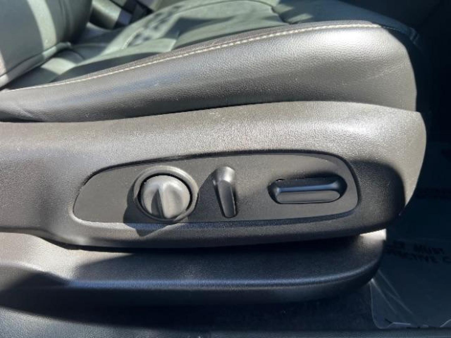 2017 Sparkling Silver Metallic /Jet Black GMC Acadia SLT-1 (1GKKNMLS0HZ) with an 2.5L I-4 gasoline direct injection engine, Automatic transmission, located at 1865 East Red Hills Pkwy, St. George, 84770, (435) 628-0023, 37.120850, -113.543640 - We specialize in helping ALL people get the best financing available. No matter your credit score, good, bad or none we can get you an amazing rate. Had a bankruptcy, divorce, or repossessions? We give you the green light to get your credit back on the road. Low down and affordable payments that fit - Photo#31