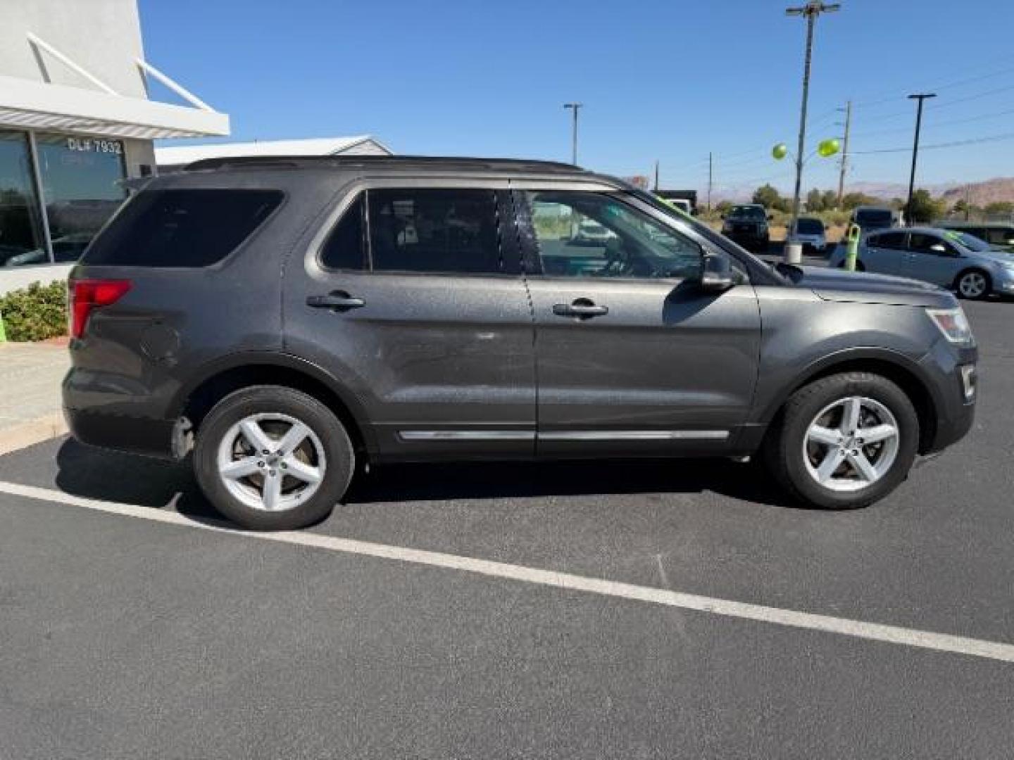 2017 Magnetic Metallic /Ebony Black Ford Explorer XLT (1FM5K8D86HG) with an EcoBoost 2.3L I-4 gasoline direct injection engine, Automatic transmission, located at 1865 East Red Hills Pkwy, St. George, 84770, (435) 628-0023, 37.120850, -113.543640 - We specialize in helping ALL people get the best financing available. No matter your credit score, good, bad or none we can get you an amazing rate. Had a bankruptcy, divorce, or repossessions? We give you the green light to get your credit back on the road. Low down and affordable payments that fit - Photo#20