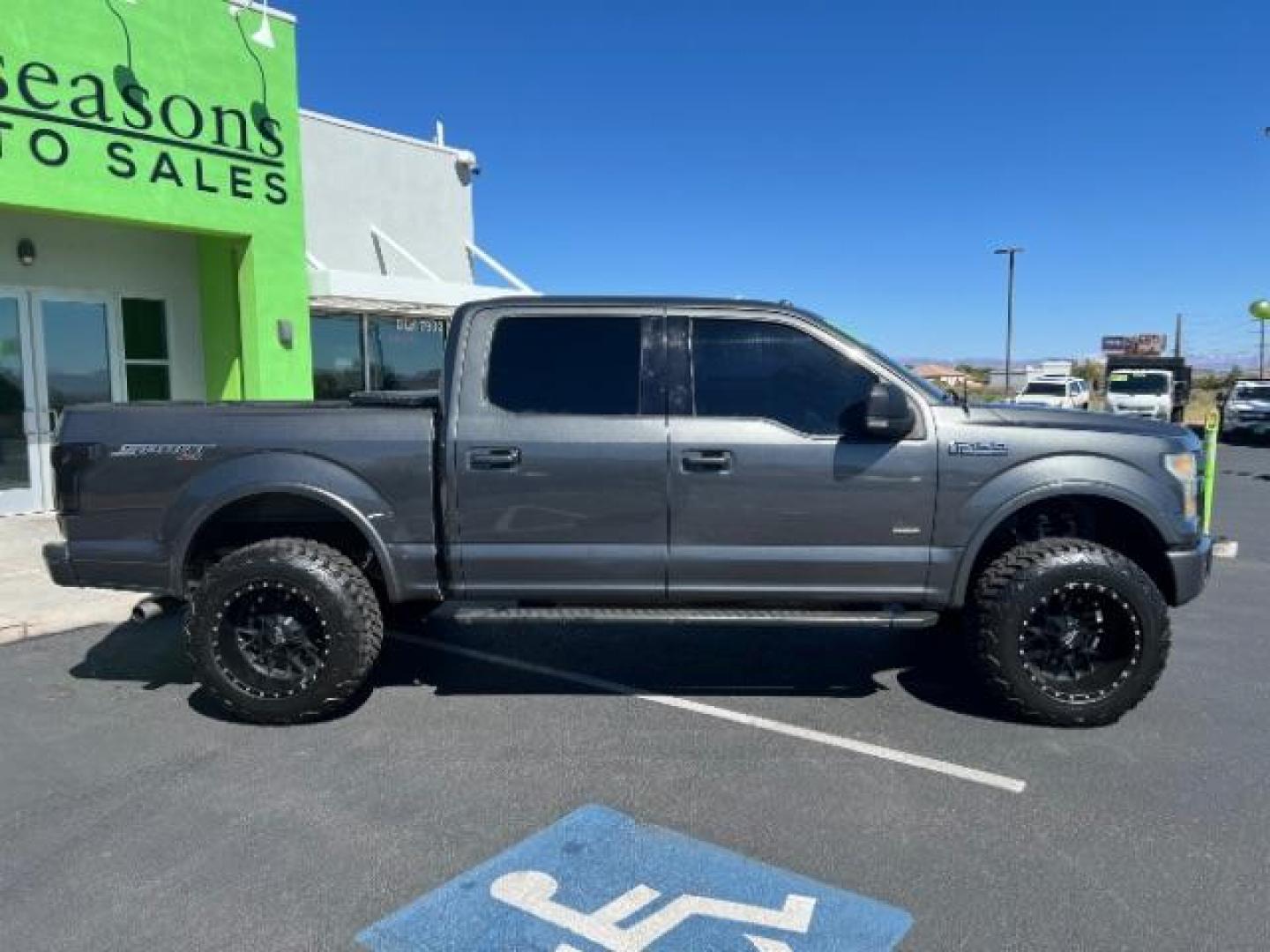 2016 Lithium Gray /Medium Earth Gray Ford F-150 XLT (1FTEW1EG2GF) with an 3.5L V-6 DOHC engine, Automatic transmission, located at 1865 East Red Hills Pkwy, St. George, 84770, (435) 628-0023, 37.120850, -113.543640 - We specialize in helping ALL people get the best financing available. No matter your credit score, good, bad or none we can get you an amazing rate. Had a bankruptcy, divorce, or repossessions? We give you the green light to get your credit back on the road. Low down and affordable payments that fit - Photo#7