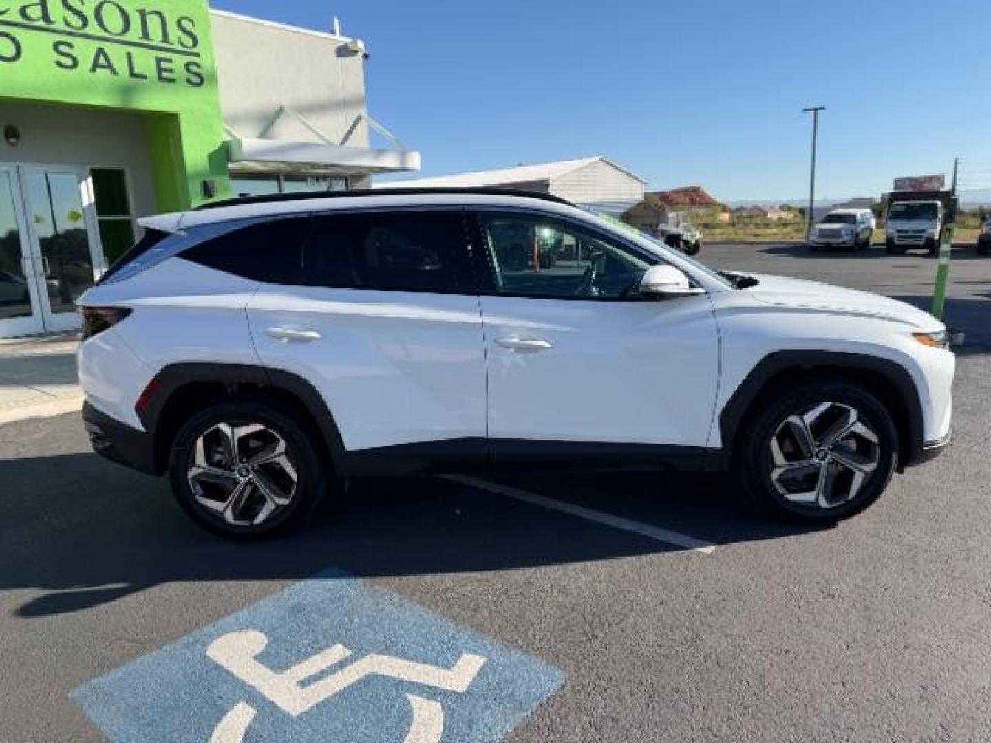 2023 Serenity White Pearl /Black Hyundai Tucson Limited (5NMJECAEXPH) with an Smartstream 2.5L I-4 port/direct injection engine, located at 1865 East Red Hills Pkwy, St. George, 84770, (435) 628-0023, 37.120850, -113.543640 - We specialize in helping ALL people get the best financing available. No matter your credit score, good, bad or none we can get you an amazing rate. Had a bankruptcy, divorce, or repossessions? We give you the green light to get your credit back on the road. Low down and affordable payments that fit - Photo#7