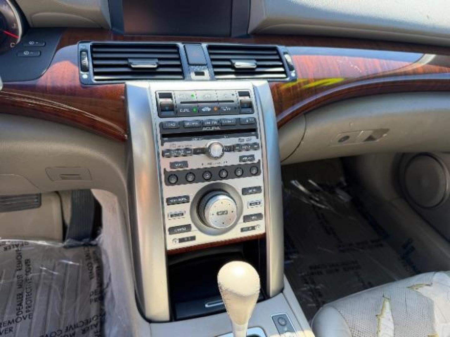 2007 Lakeshore Silver Metallic /Parchment Acura RL 3.5 (JH4KB16647C) with an 3.5L V-6 VTEC variable valve control engine, Automatic transmission, located at 940 North Main Street, Cedar City, UT, 84720, (435) 628-0023, 37.692936, -113.061897 - We specialize in helping ALL people get the best financing available. No matter your credit score, good, bad or none we can get you an amazing rate. Had a bankruptcy, divorce, or repossessions? We give you the green light to get your credit back on the road. Low down and affordable payments that fit - Photo#18