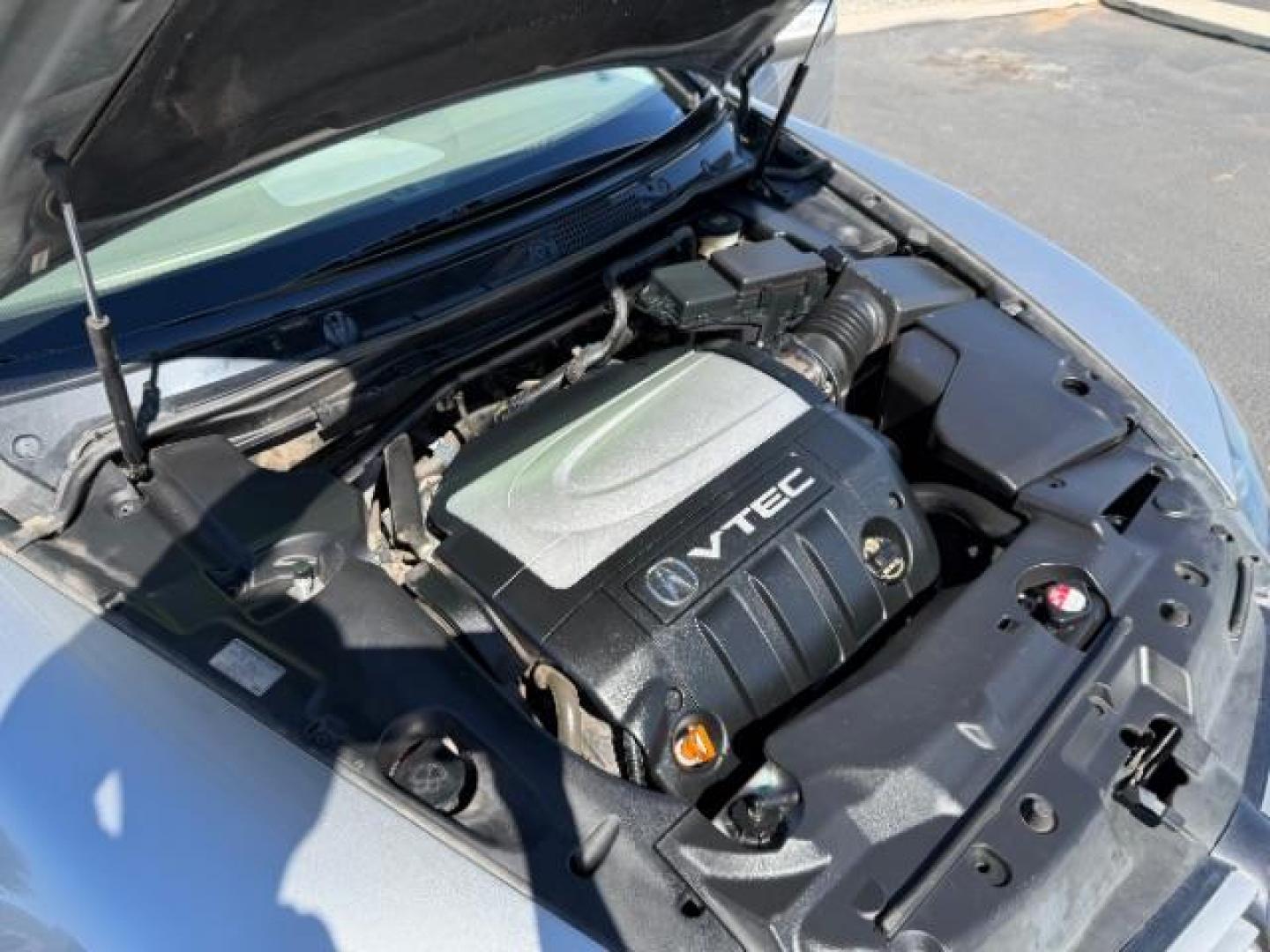 2007 Lakeshore Silver Metallic /Parchment Acura RL 3.5 (JH4KB16647C) with an 3.5L V-6 VTEC variable valve control engine, Automatic transmission, located at 940 North Main Street, Cedar City, UT, 84720, (435) 628-0023, 37.692936, -113.061897 - We specialize in helping ALL people get the best financing available. No matter your credit score, good, bad or none we can get you an amazing rate. Had a bankruptcy, divorce, or repossessions? We give you the green light to get your credit back on the road. Low down and affordable payments that fit - Photo#23