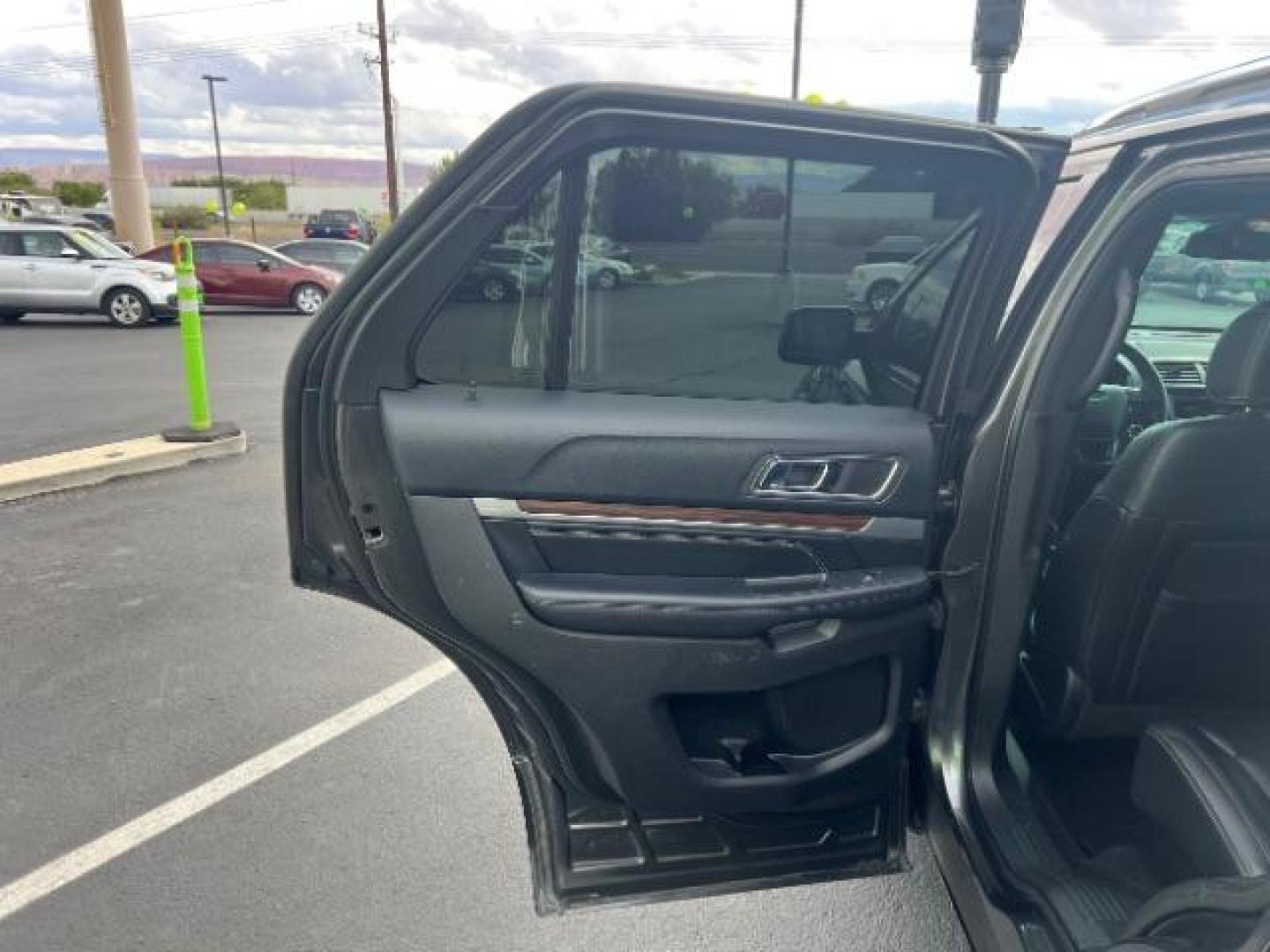 2016 Magnetic Metallic /Ebony Black Ford Explorer Limited (1FM5K7F89GG) with an EcoBoost 2.3L I-4 gasoline direct injection engine, Automatic transmission, located at 1865 East Red Hills Pkwy, St. George, 84770, (435) 628-0023, 37.120850, -113.543640 - Photo#20