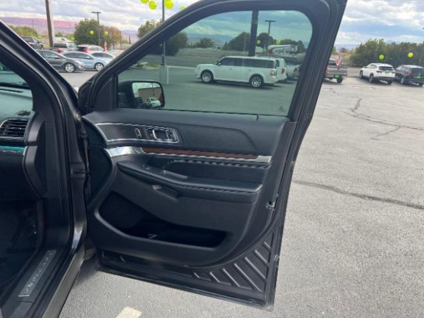 2016 Magnetic Metallic /Ebony Black Ford Explorer Limited (1FM5K7F89GG) with an EcoBoost 2.3L I-4 gasoline direct injection engine, Automatic transmission, located at 1865 East Red Hills Pkwy, St. George, 84770, (435) 628-0023, 37.120850, -113.543640 - Photo#31