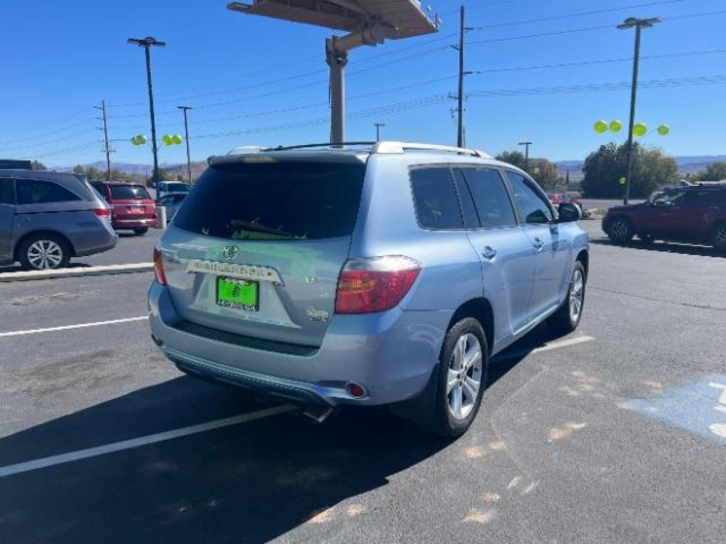 2008 Wave Line Pearl /Sand Beige Toyota Highlander Limited (JTEES42A582) with an 3.5L V-6 DOHC engine, Automatic transmission, located at 1865 East Red Hills Pkwy, St. George, 84770, (435) 628-0023, 37.120850, -113.543640 - We specialize in helping ALL people get the best financing available. No matter your credit score, good, bad or none we can get you an amazing rate. Had a bankruptcy, divorce, or repossessions? We give you the green light to get your credit back on the road. Low down and affordable payments that fit - Photo#6
