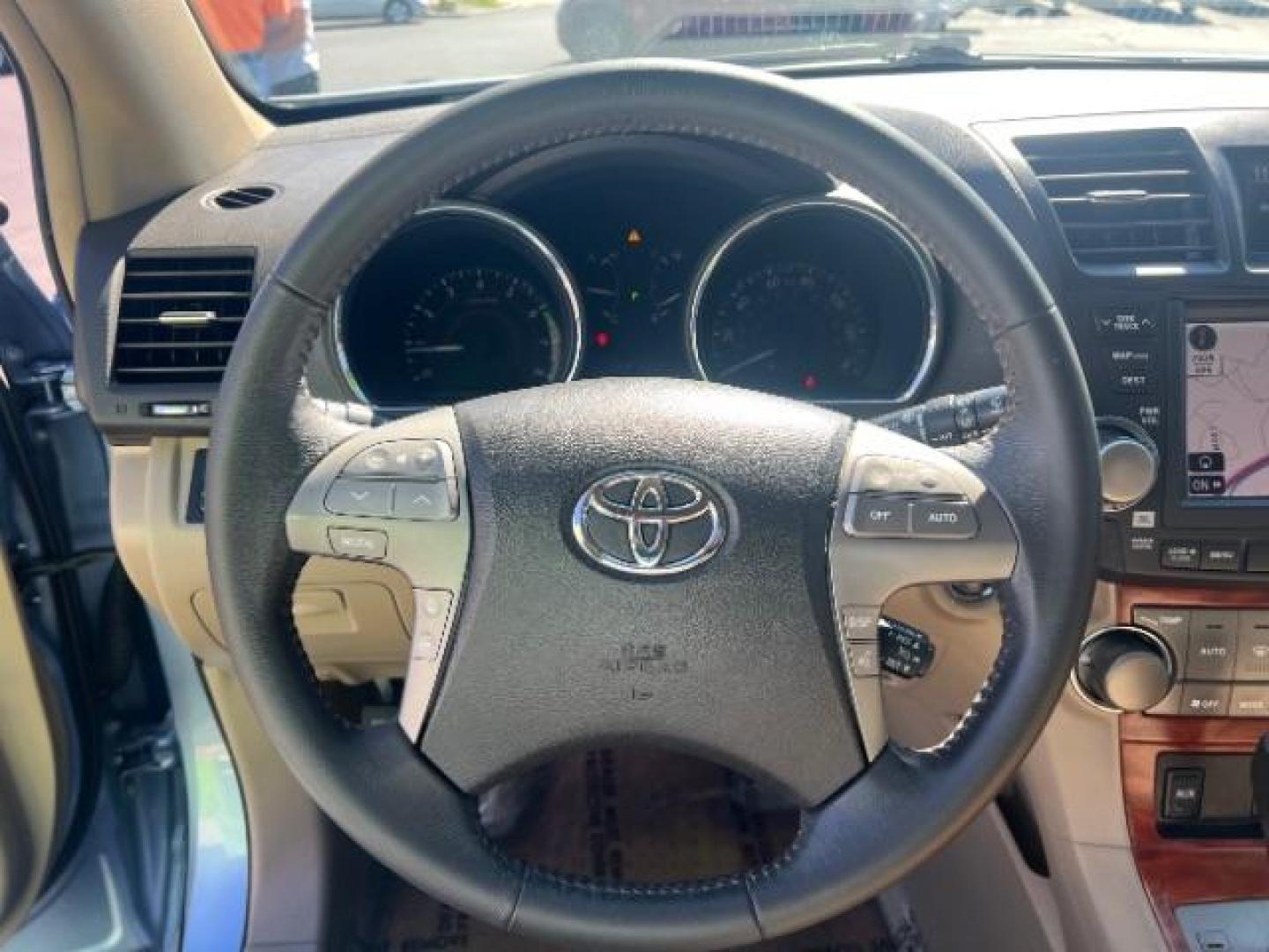 2008 Wave Line Pearl /Sand Beige Toyota Highlander Limited (JTEES42A582) with an 3.5L V-6 DOHC engine, Automatic transmission, located at 1865 East Red Hills Pkwy, St. George, 84770, (435) 628-0023, 37.120850, -113.543640 - We specialize in helping ALL people get the best financing available. No matter your credit score, good, bad or none we can get you an amazing rate. Had a bankruptcy, divorce, or repossessions? We give you the green light to get your credit back on the road. Low down and affordable payments that fit - Photo#16