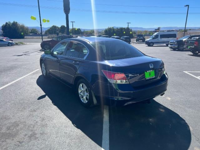 2008 Royal Blue Pearl /Black Honda Accord 2.4 LX-P (1HGCP26438A) with an 2.4L I-4 DOHC engine, AUTOMATIC transmission, located at 1865 East Red Hills Pkwy, St. George, 84770, (435) 628-0023, 37.120850, -113.543640- Photo#4