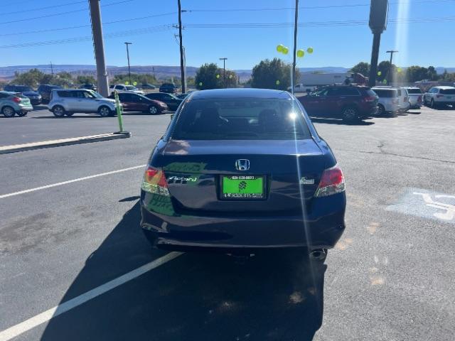 2008 Royal Blue Pearl /Black Honda Accord 2.4 LX-P (1HGCP26438A) with an 2.4L I-4 DOHC engine, AUTOMATIC transmission, located at 1865 East Red Hills Pkwy, St. George, 84770, (435) 628-0023, 37.120850, -113.543640- Photo#5