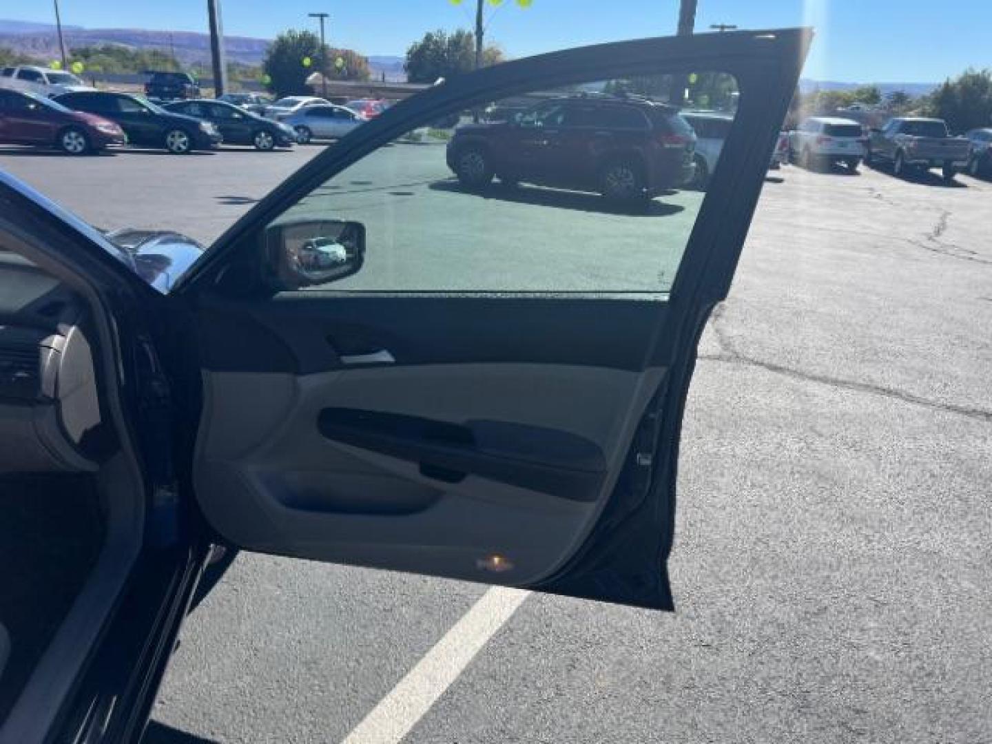 2008 Royal Blue Pearl /Black Honda Accord 2.4 LX-P (1HGCP26438A) with an 2.4L I-4 DOHC engine, AUTOMATIC transmission, located at 1865 East Red Hills Pkwy, St. George, 84770, (435) 628-0023, 37.120850, -113.543640 - Photo#28