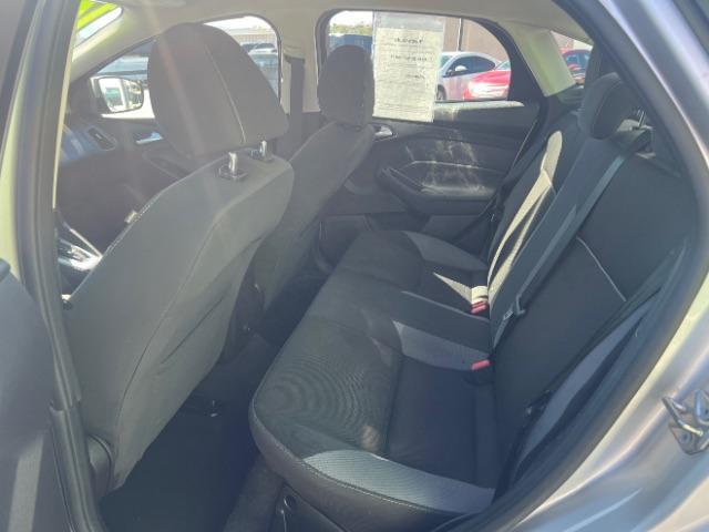 2014 Ingot Silver Metalli /Charcoal Black Ford Focus SE Sedan (1FADP3F21EL) with an 2.0L L4 DOHC 16V engine, 6-Speed Automatic transmission, located at 1865 East Red Hills Pkwy, St. George, 84770, (435) 628-0023, 37.120850, -113.543640- Photo#21