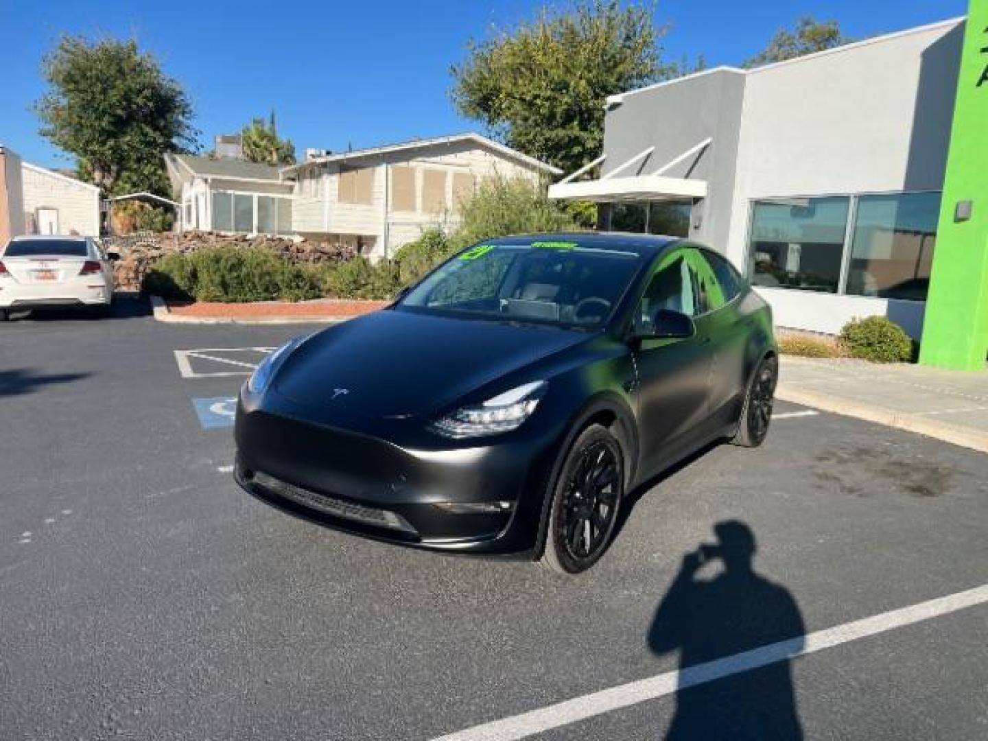 2021 Solid Black /Black Tesla Model Y Long Range Dual Motor All-Wheel Drive (5YJYGAEE5MF) with an ELECTRIC engine, Continuously Variable Transmission transmission, located at 1865 East Red Hills Pkwy, St. George, 84770, (435) 628-0023, 37.120850, -113.543640 - Photo#4