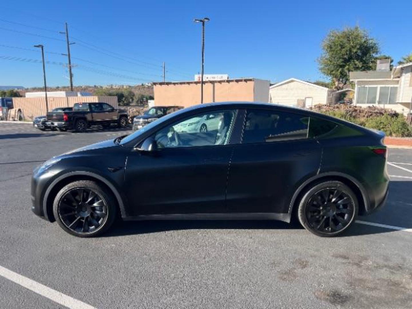 2021 Solid Black /Black Tesla Model Y Long Range Dual Motor All-Wheel Drive (5YJYGAEE5MF) with an ELECTRIC engine, Continuously Variable Transmission transmission, located at 1865 East Red Hills Pkwy, St. George, 84770, (435) 628-0023, 37.120850, -113.543640 - Photo#5
