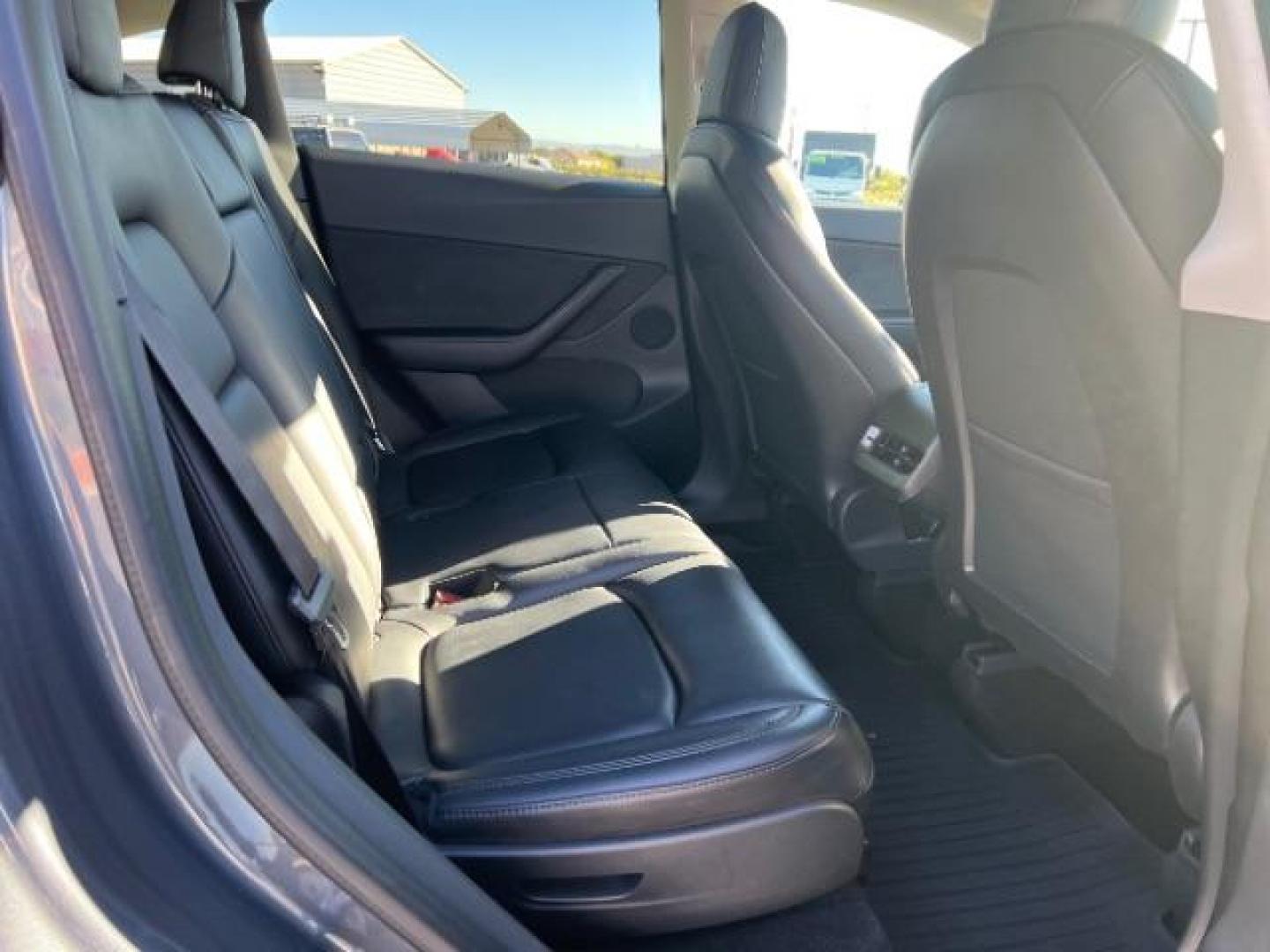 2021 Solid Black /Black Tesla Model Y Long Range Dual Motor All-Wheel Drive (5YJYGAEE5MF) with an ELECTRIC engine, Continuously Variable Transmission transmission, located at 1865 East Red Hills Pkwy, St. George, 84770, (435) 628-0023, 37.120850, -113.543640 - Photo#27