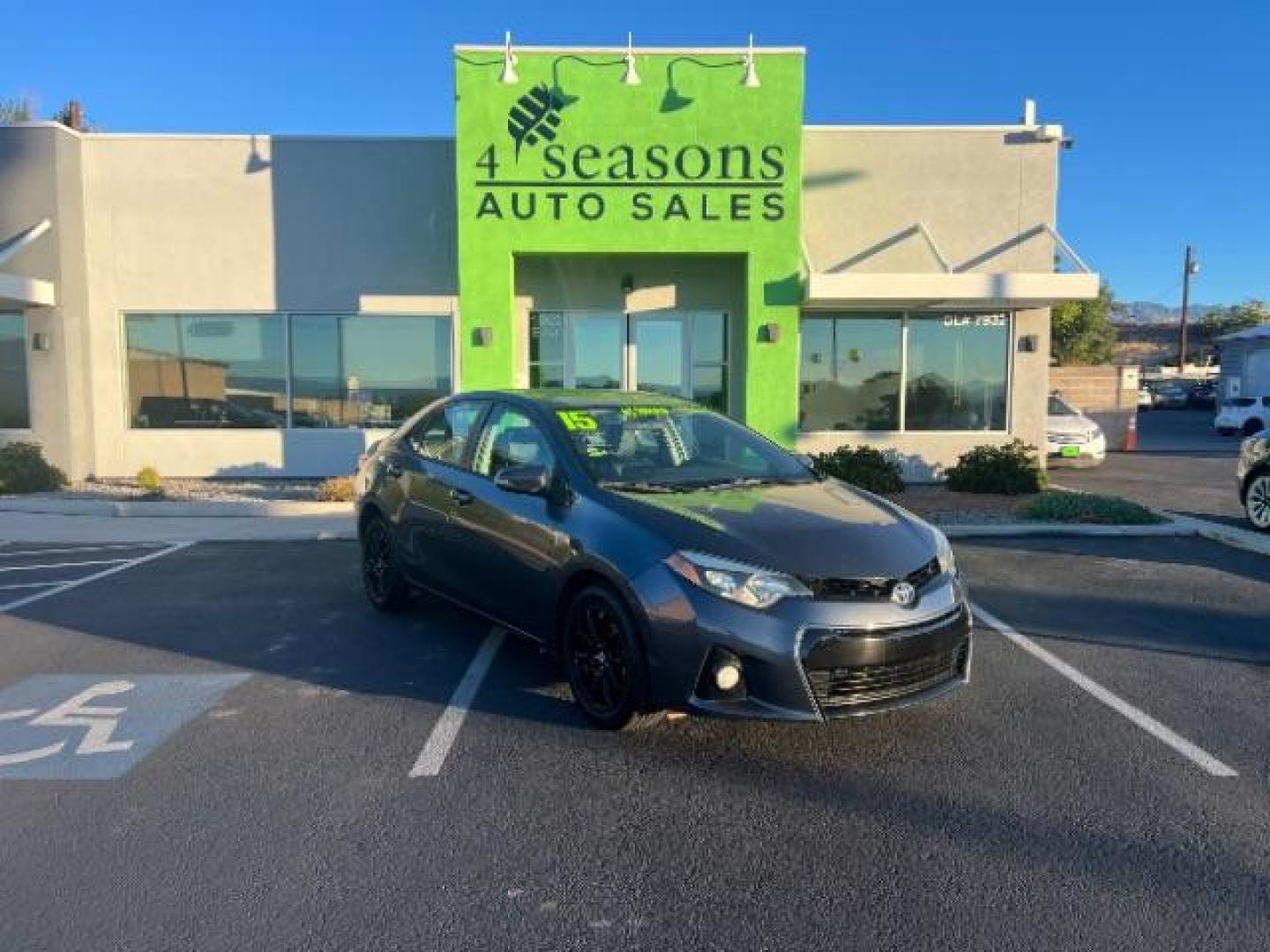 2015 Slate Metallic /Steel Gray Toyota Corolla L | LE | S | S Plus | LE Plus | LE Premium | S Premium (5YFBURHE3FP) with an 1.8L I-4 DOHC engine, Automatic transmission, located at 940 North Main Street, Cedar City, UT, 84720, (435) 628-0023, 37.692936, -113.061897 - We specialize in helping ALL people get the best financing available. No matter your credit score, good, bad or none we can get you an amazing rate. Had a bankruptcy, divorce, or repossessions? We give you the green light to get your credit back on the road. Low down and affordable payments that fit - Photo#0