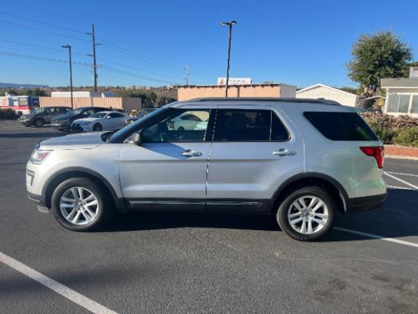 2018 Ingot Silver Metallic /Medium Stone/Medium Light Stone Ford Explorer XLT (1FM5K8D84JG) with an EcoBoost 2.3L I-4 gasoline direct injection engine, Automatic transmission, located at 1865 East Red Hills Pkwy, St. George, 84770, (435) 628-0023, 37.120850, -113.543640 - We specialize in helping ALL people get the best financing available. No matter your credit score, good, bad or none we can get you an amazing rate. Had a bankruptcy, divorce, or repossessions? We give you the green light to get your credit back on the road. Low down and affordable payments that fit - Photo#3