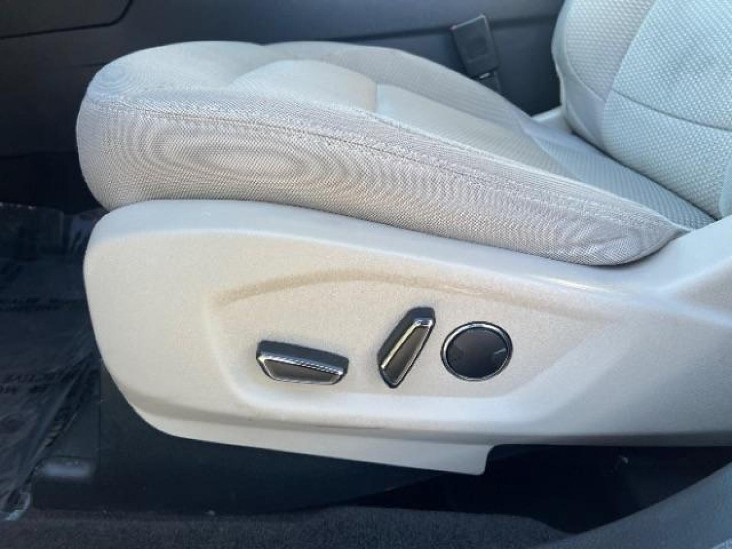 2018 Ingot Silver Metallic /Medium Stone/Medium Light Stone Ford Explorer XLT (1FM5K8D84JG) with an EcoBoost 2.3L I-4 gasoline direct injection engine, Automatic transmission, located at 1865 East Red Hills Pkwy, St. George, 84770, (435) 628-0023, 37.120850, -113.543640 - We specialize in helping ALL people get the best financing available. No matter your credit score, good, bad or none we can get you an amazing rate. Had a bankruptcy, divorce, or repossessions? We give you the green light to get your credit back on the road. Low down and affordable payments that fit - Photo#13