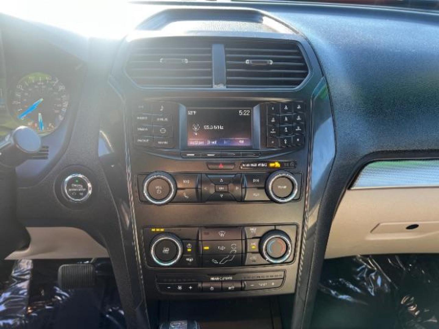 2018 Ingot Silver Metallic /Medium Stone/Medium Light Stone Ford Explorer XLT (1FM5K8D84JG) with an EcoBoost 2.3L I-4 gasoline direct injection engine, Automatic transmission, located at 1865 East Red Hills Pkwy, St. George, 84770, (435) 628-0023, 37.120850, -113.543640 - We specialize in helping ALL people get the best financing available. No matter your credit score, good, bad or none we can get you an amazing rate. Had a bankruptcy, divorce, or repossessions? We give you the green light to get your credit back on the road. Low down and affordable payments that fit - Photo#17