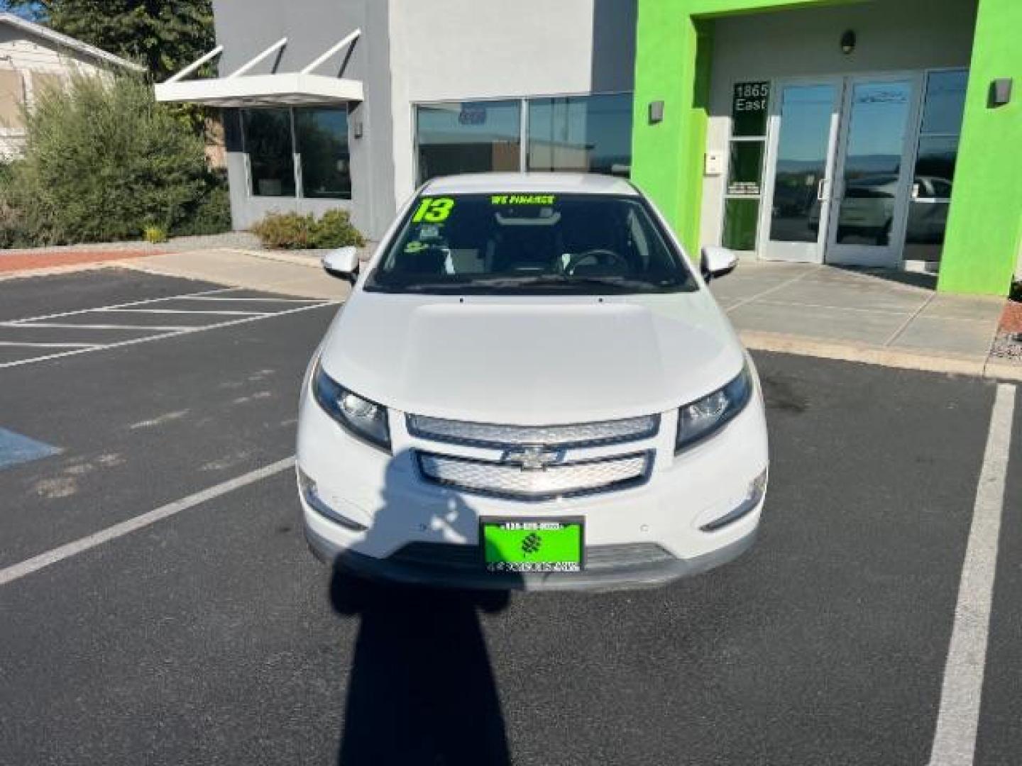 2013 White /Black Chevrolet Volt Premium w/ Navigation and LEP (1G1RH6E47DU) with an 4 CYL Hybrid engine, AUTOMATIC transmission, located at 1865 East Red Hills Pkwy, St. George, 84770, (435) 628-0023, 37.120850, -113.543640 - We specialize in helping ALL people get the best financing available. No matter your credit score, good, bad or none we can get you an amazing rate. Had a bankruptcy, divorce, or repossessions? We give you the green light to get your credit back on the road. Low down and affordable payments that fit - Photo#1