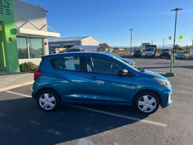 2021 Caribbean Blue Metallic /Jet Black Chevrolet Spark FWD LS Automatic (KL8CB6SA4MC) with an 1.4L I-4 DOHC engine, Automatic transmission, located at 940 North Main Street, Cedar City, UT, 84720, (435) 628-0023, 37.692936, -113.061897 - We specialize in helping ALL people get the best financing available. No matter your credit score, good, bad or none we can get you an amazing rate. Had a bankruptcy, divorce, or repossessions? We give you the green light to get your credit back on the road. Low down and affordable payments that fit - Photo#7