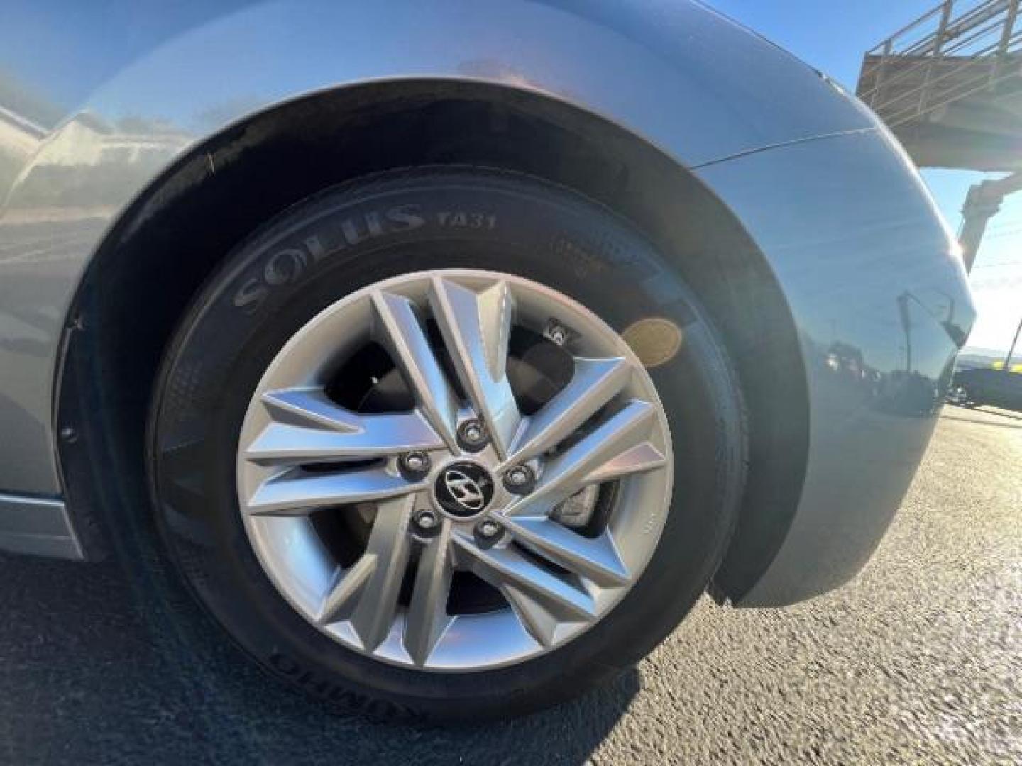 2019 Galactic Gray /Gray Hyundai Elantra Value Edition (KMHD84LF3KU) with an Nu 2L I-4 DOHC engine, Automatic transmission, located at 1865 East Red Hills Pkwy, St. George, 84770, (435) 628-0023, 37.120850, -113.543640 - We specialize in helping ALL people get the best financing available. No matter your credit score, good, bad or none we can get you an amazing rate. Had a bankruptcy, divorce, or repossessions? We give you the green light to get your credit back on the road. Low down and affordable payments that fit - Photo#8