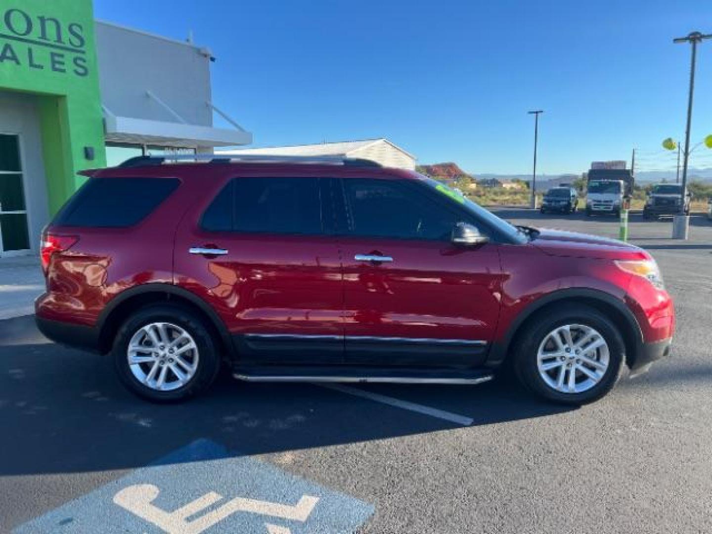 2015 Ruby Red Metallic Tinted Clearcoat /Medium Light Stone Ford Explorer XLT (1FM5K7D81FG) with an EcoBoost 2L I-4 gasoline direct injection engine, Automatic transmission, located at 1865 East Red Hills Pkwy, St. George, 84770, (435) 628-0023, 37.120850, -113.543640 - We specialize in helping ALL people get the best financing available. No matter your credit score, good, bad or none we can get you an amazing rate. Had a bankruptcy, divorce, or repossessions? We give you the green light to get your credit back on the road. Low down and affordable payments that fit - Photo#7