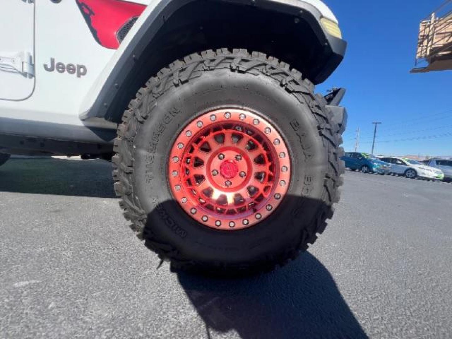 2021 Bright White Clearcoat /Red Jeep Gladiator Rubicon 4X4 (1C6JJTBG1ML) with an 3.6L V-6 DOHC engine, AUTOMATIC transmission, located at 1865 East Red Hills Pkwy, St. George, 84770, (435) 628-0023, 37.120850, -113.543640 - Classy red and white Gladiator rubicon with lift and tires. Great condition and drives straight. Specs: GVWR: 6,250 lbs w/Max Tow Package LED LIGHTING GROUP - AD6 Includes Daytime Running Lamps LED Accents LED Park Turn Lamps Front LED Fog Lamps LED Premium Reflector Headlamps LED Taillamps SA - Photo#10