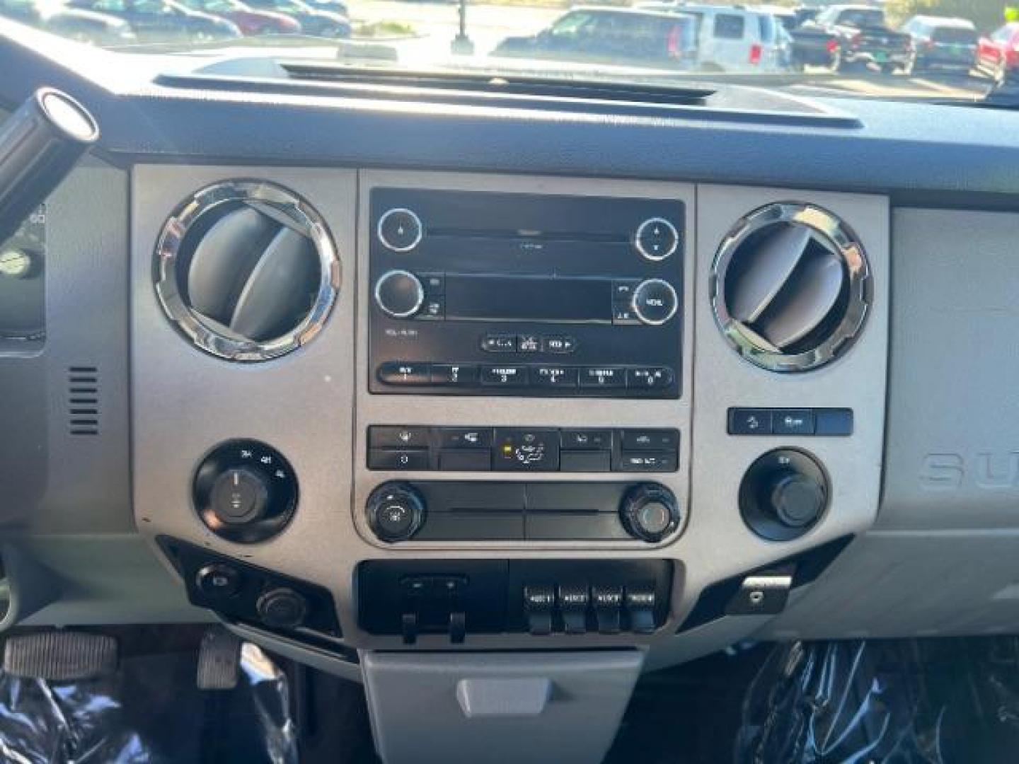 2015 Oxford White /Steel Ford F-250 XLT (1FT7W2BT6FE) with an Powerstroke 6.7L V-8 diesel direct injection engine, Automatic transmission, located at 1865 East Red Hills Pkwy, St. George, 84770, (435) 628-0023, 37.120850, -113.543640 - We specialize in helping ALL people get the best financing available. No matter your credit score, good, bad or none we can get you an amazing rate. Had a bankruptcy, divorce, or repossessions? We give you the green light to get your credit back on the road. Low down and affordable payments that fit - Photo#17