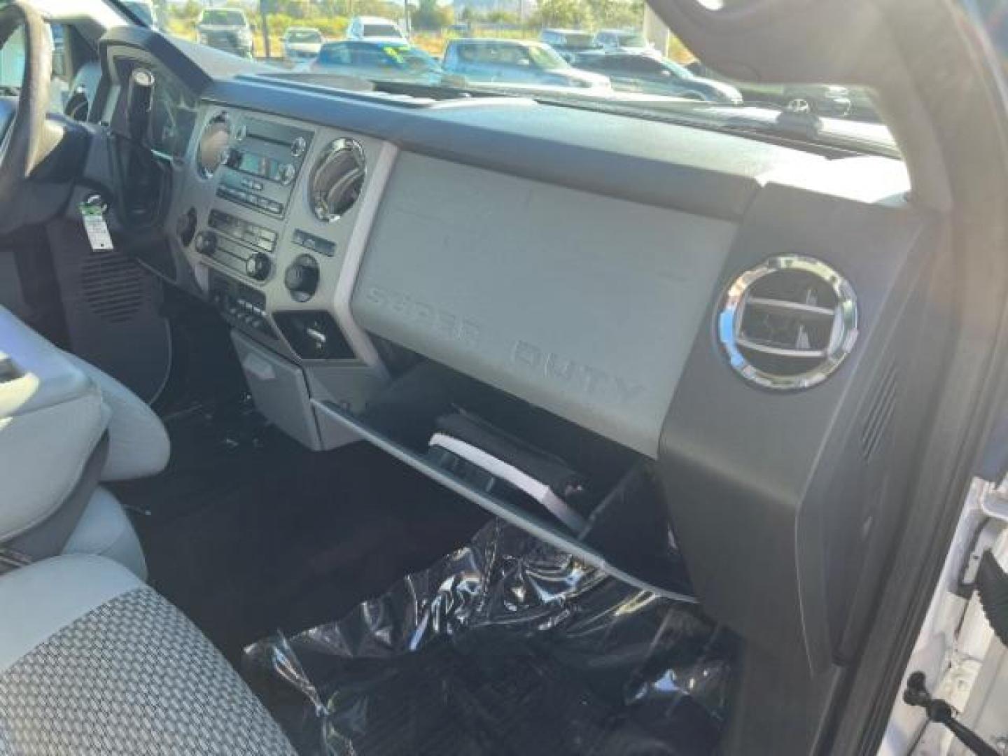 2015 Oxford White /Steel Ford F-250 XLT (1FT7W2BT6FE) with an Powerstroke 6.7L V-8 diesel direct injection engine, Automatic transmission, located at 1865 East Red Hills Pkwy, St. George, 84770, (435) 628-0023, 37.120850, -113.543640 - We specialize in helping ALL people get the best financing available. No matter your credit score, good, bad or none we can get you an amazing rate. Had a bankruptcy, divorce, or repossessions? We give you the green light to get your credit back on the road. Low down and affordable payments that fit - Photo#29