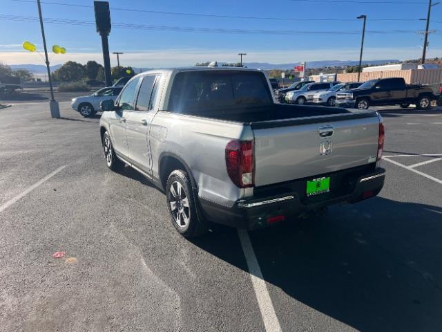 2019 Modern Steel Metallic /Gray Honda Ridgeline RTL (5FPYK3F53KB) with an 3.5L V-6 gasoline direct injection engine, Automatic transmission, located at 1865 East Red Hills Pkwy, St. George, 84770, (435) 628-0023, 37.120850, -113.543640 - We specialize in helping ALL people get the best financing available. No matter your credit score, good, bad or none we can get you an amazing rate. Had a bankruptcy, divorce, or repossessions? We give you the green light to get your credit back on the road. Low down and affordable payments that fit - Photo#4