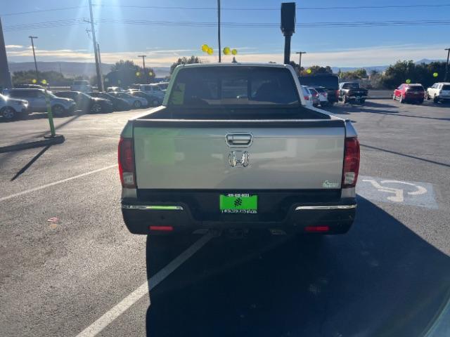 2019 Modern Steel Metallic /Gray Honda Ridgeline RTL (5FPYK3F53KB) with an 3.5L V-6 gasoline direct injection engine, Automatic transmission, located at 1865 East Red Hills Pkwy, St. George, 84770, (435) 628-0023, 37.120850, -113.543640 - We specialize in helping ALL people get the best financing available. No matter your credit score, good, bad or none we can get you an amazing rate. Had a bankruptcy, divorce, or repossessions? We give you the green light to get your credit back on the road. Low down and affordable payments that fit - Photo#5