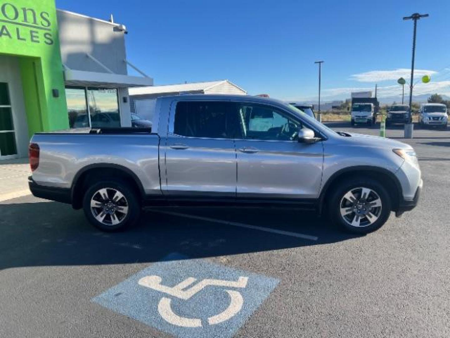 2019 Modern Steel Metallic /Gray Honda Ridgeline RTL (5FPYK3F53KB) with an 3.5L V-6 gasoline direct injection engine, Automatic transmission, located at 1865 East Red Hills Pkwy, St. George, 84770, (435) 628-0023, 37.120850, -113.543640 - We specialize in helping ALL people get the best financing available. No matter your credit score, good, bad or none we can get you an amazing rate. Had a bankruptcy, divorce, or repossessions? We give you the green light to get your credit back on the road. Low down and affordable payments that fit - Photo#7