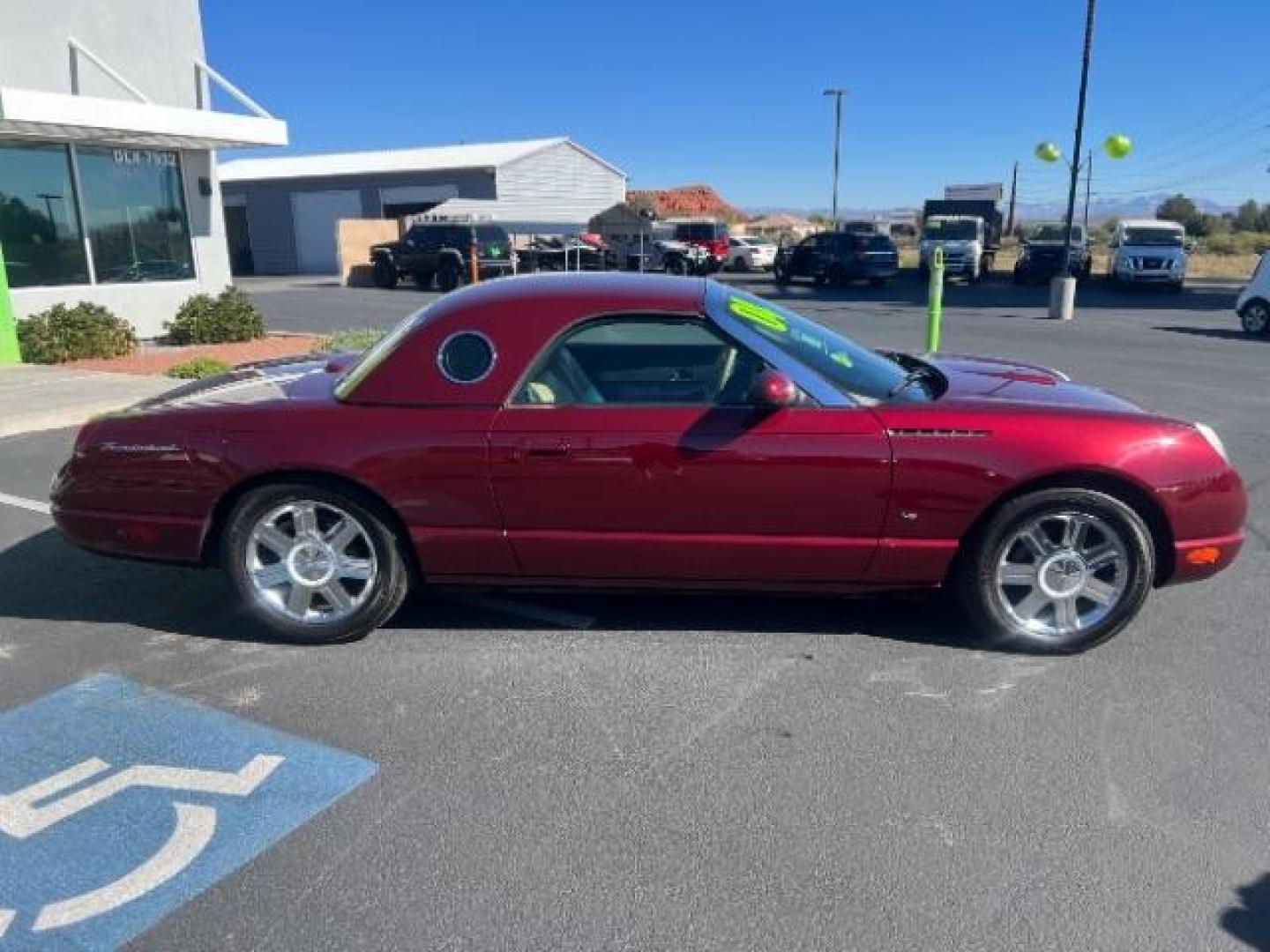 2004 Maroon /Beige Ford Thunderbird Deluxe (1FAHP60A74Y) , Automatic transmission, located at 1865 East Red Hills Pkwy, St. George, 84770, (435) 628-0023, 37.120850, -113.543640 - Photo#7