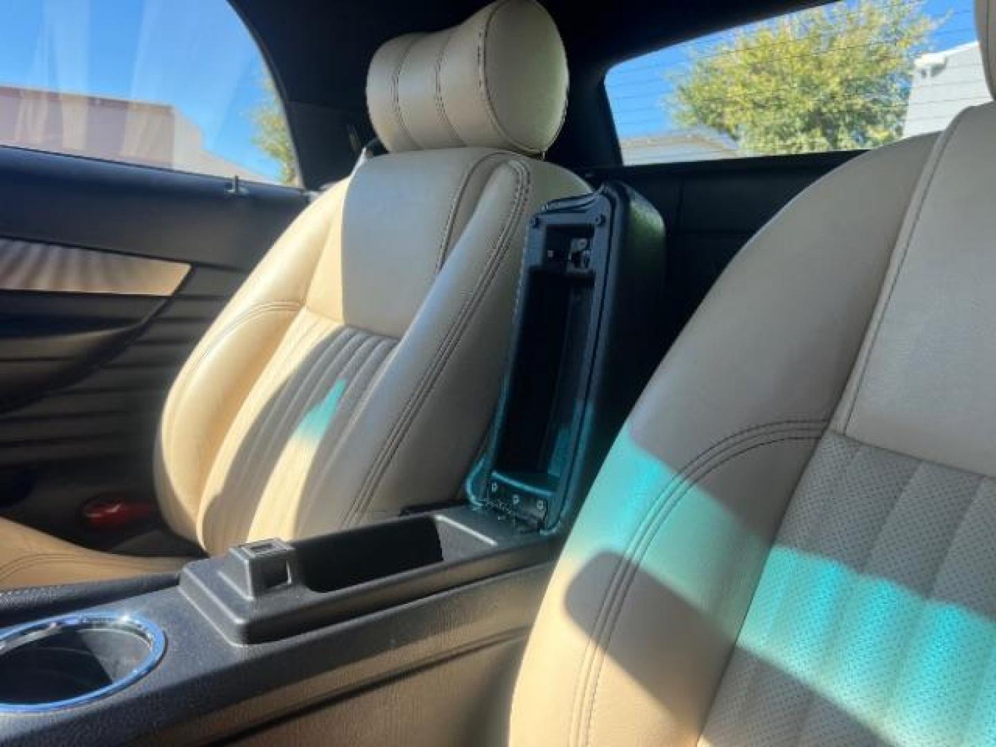 2004 Maroon /Beige Ford Thunderbird Deluxe (1FAHP60A74Y) , Automatic transmission, located at 1865 East Red Hills Pkwy, St. George, 84770, (435) 628-0023, 37.120850, -113.543640 - Photo#19