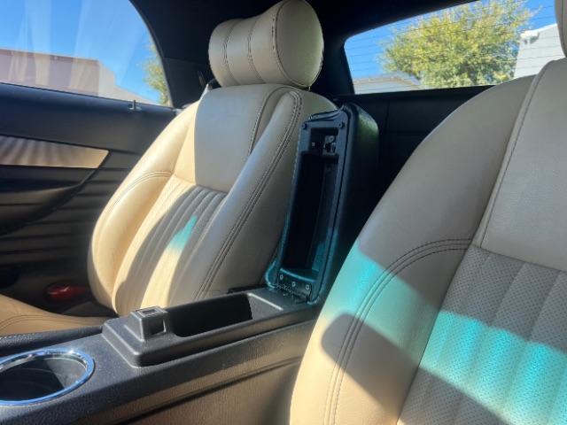 2004 Maroon /Beige Ford Thunderbird Deluxe (1FAHP60A74Y) , Automatic transmission, located at 1865 East Red Hills Pkwy, St. George, 84770, (435) 628-0023, 37.120850, -113.543640 - Photo#19