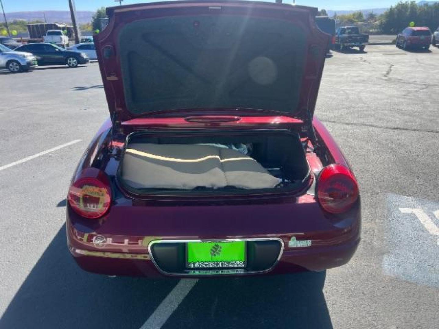 2004 Maroon /Beige Ford Thunderbird Deluxe (1FAHP60A74Y) , Automatic transmission, located at 1865 East Red Hills Pkwy, St. George, 84770, (435) 628-0023, 37.120850, -113.543640 - Photo#20