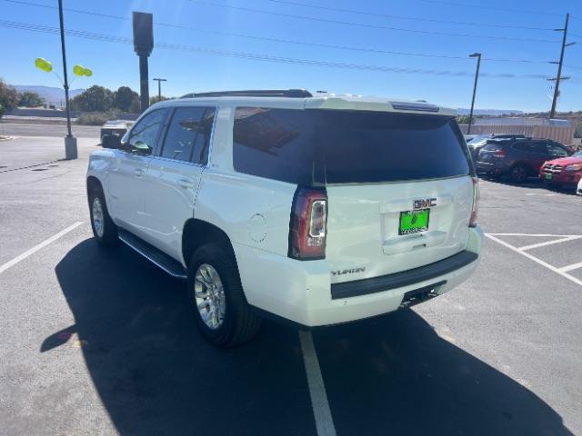 2020 Summit White /Jet Black GMC Yukon 4WD SLT (1GKS2BKC6LR) with an EcoTec3 5.3L V-8 gasoline direct injection engine, Automatic transmission, located at 1865 East Red Hills Pkwy, St. George, 84770, (435) 628-0023, 37.120850, -113.543640 - Photo#4