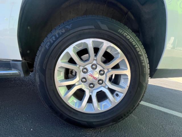 2020 Summit White /Jet Black GMC Yukon 4WD SLT (1GKS2BKC6LR) with an EcoTec3 5.3L V-8 gasoline direct injection engine, Automatic transmission, located at 1865 East Red Hills Pkwy, St. George, 84770, (435) 628-0023, 37.120850, -113.543640 - Photo#8