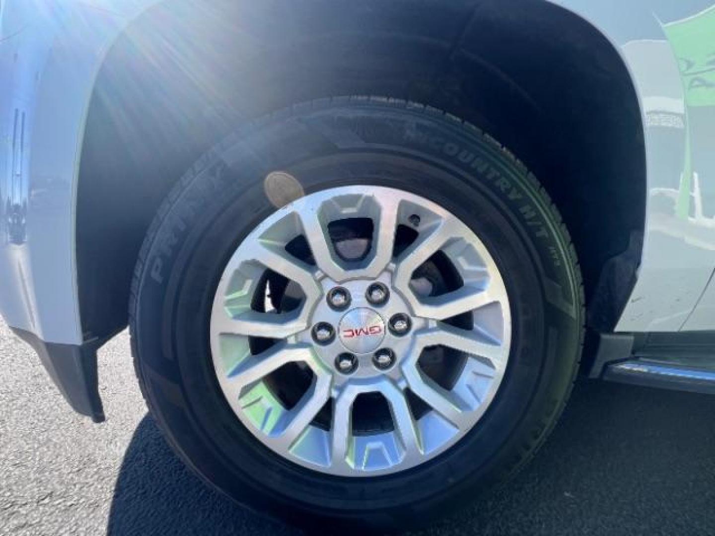 2020 Summit White /Jet Black GMC Yukon 4WD SLT (1GKS2BKC6LR) with an EcoTec3 5.3L V-8 gasoline direct injection engine, Automatic transmission, located at 1865 East Red Hills Pkwy, St. George, 84770, (435) 628-0023, 37.120850, -113.543640 - We specialize in helping ALL people get the best financing available. No matter your credit score, good, bad or none we can get you an amazing rate. Had a bankruptcy, divorce, or repossessions? We give you the green light to get your credit back on the road. Low down and affordable payments that fit - Photo#11