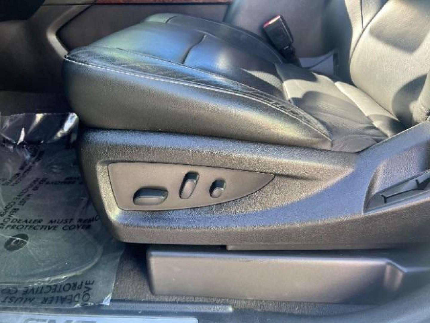 2020 Summit White /Jet Black GMC Yukon 4WD SLT (1GKS2BKC6LR) with an EcoTec3 5.3L V-8 gasoline direct injection engine, Automatic transmission, located at 1865 East Red Hills Pkwy, St. George, 84770, (435) 628-0023, 37.120850, -113.543640 - We specialize in helping ALL people get the best financing available. No matter your credit score, good, bad or none we can get you an amazing rate. Had a bankruptcy, divorce, or repossessions? We give you the green light to get your credit back on the road. Low down and affordable payments that fit - Photo#13