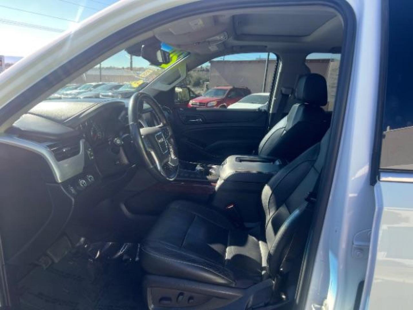2020 Summit White /Jet Black GMC Yukon 4WD SLT (1GKS2BKC6LR) with an EcoTec3 5.3L V-8 gasoline direct injection engine, Automatic transmission, located at 1865 East Red Hills Pkwy, St. George, 84770, (435) 628-0023, 37.120850, -113.543640 - We specialize in helping ALL people get the best financing available. No matter your credit score, good, bad or none we can get you an amazing rate. Had a bankruptcy, divorce, or repossessions? We give you the green light to get your credit back on the road. Low down and affordable payments that fit - Photo#14