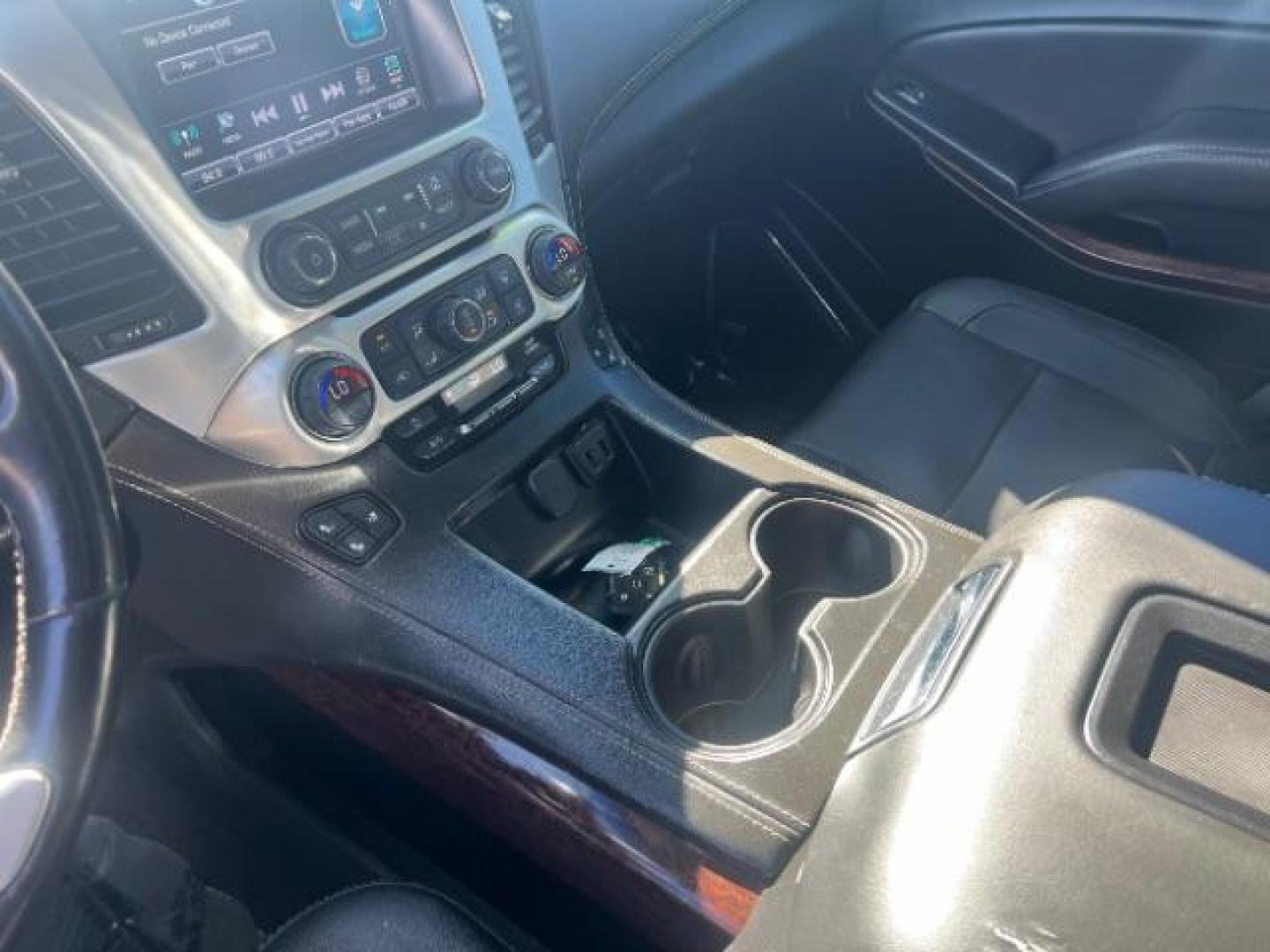 2020 Summit White /Jet Black GMC Yukon 4WD SLT (1GKS2BKC6LR) with an EcoTec3 5.3L V-8 gasoline direct injection engine, Automatic transmission, located at 1865 East Red Hills Pkwy, St. George, 84770, (435) 628-0023, 37.120850, -113.543640 - We specialize in helping ALL people get the best financing available. No matter your credit score, good, bad or none we can get you an amazing rate. Had a bankruptcy, divorce, or repossessions? We give you the green light to get your credit back on the road. Low down and affordable payments that fit - Photo#18