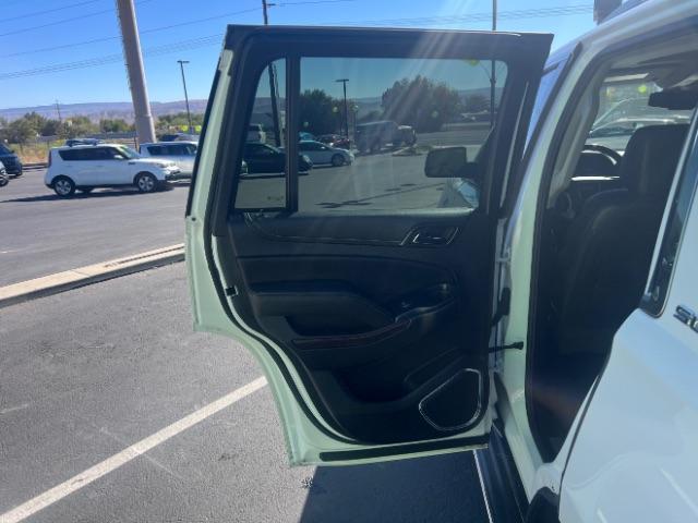 2020 Summit White /Jet Black GMC Yukon 4WD SLT (1GKS2BKC6LR) with an EcoTec3 5.3L V-8 gasoline direct injection engine, Automatic transmission, located at 1865 East Red Hills Pkwy, St. George, 84770, (435) 628-0023, 37.120850, -113.543640 - Photo#20