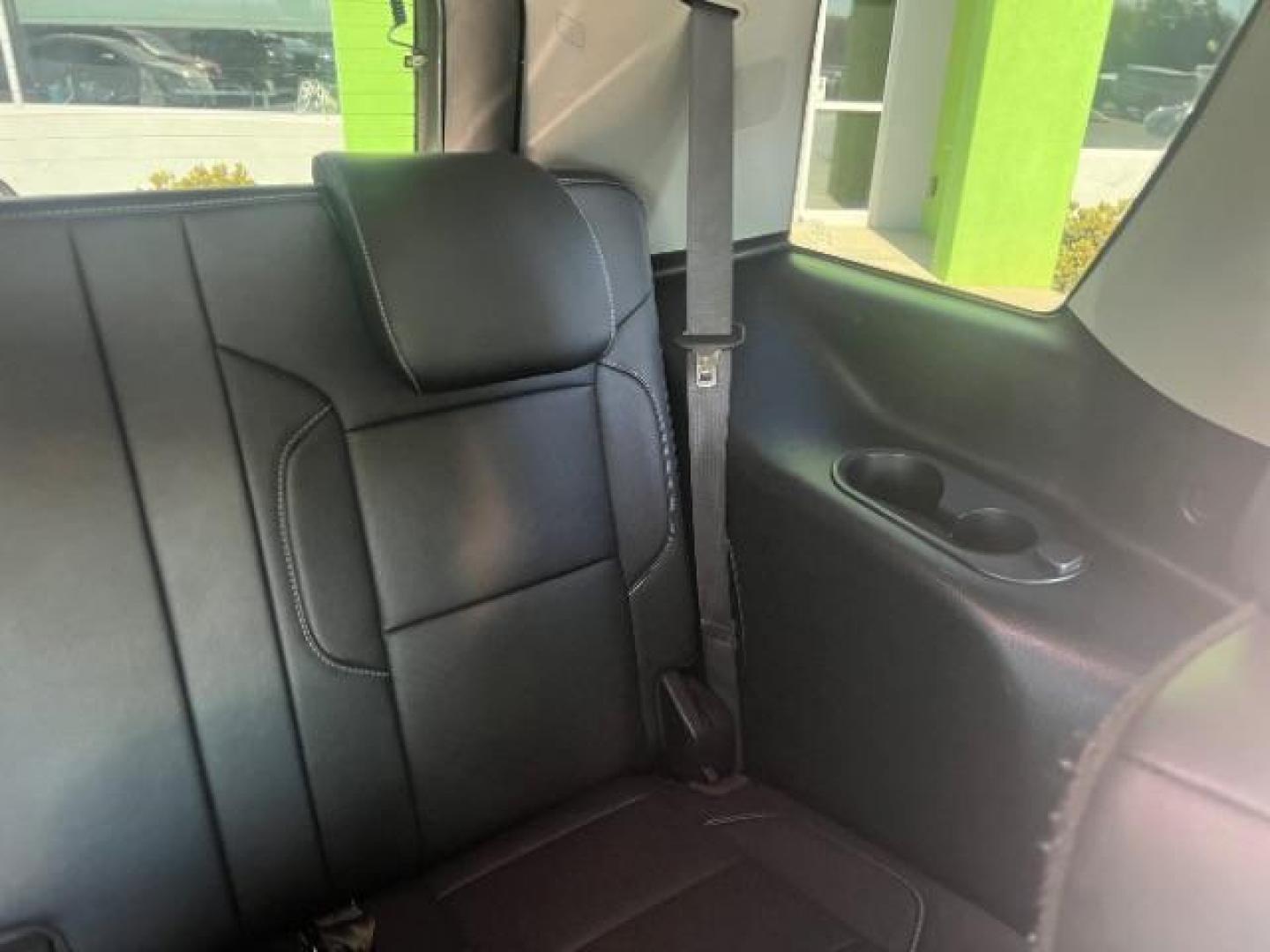 2020 Summit White /Jet Black GMC Yukon 4WD SLT (1GKS2BKC6LR) with an EcoTec3 5.3L V-8 gasoline direct injection engine, Automatic transmission, located at 1865 East Red Hills Pkwy, St. George, 84770, (435) 628-0023, 37.120850, -113.543640 - We specialize in helping ALL people get the best financing available. No matter your credit score, good, bad or none we can get you an amazing rate. Had a bankruptcy, divorce, or repossessions? We give you the green light to get your credit back on the road. Low down and affordable payments that fit - Photo#23