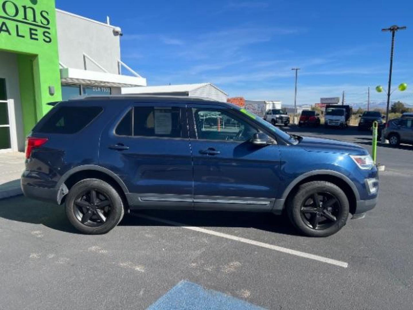 2017 Blue Jeans Metallic /Ebony Black Ford Explorer XLT (1FM5K8D8XHG) with an EcoBoost 2.3L I-4 gasoline direct injection engine, Automatic transmission, located at 1865 East Red Hills Pkwy, St. George, 84770, (435) 628-0023, 37.120850, -113.543640 - We specialize in helping ALL people get the best financing available. No matter your credit score, good, bad or none we can get you an amazing rate. Had a bankruptcy, divorce, or repossessions? We give you the green light to get your credit back on the road. Low down and affordable payments that fit - Photo#7