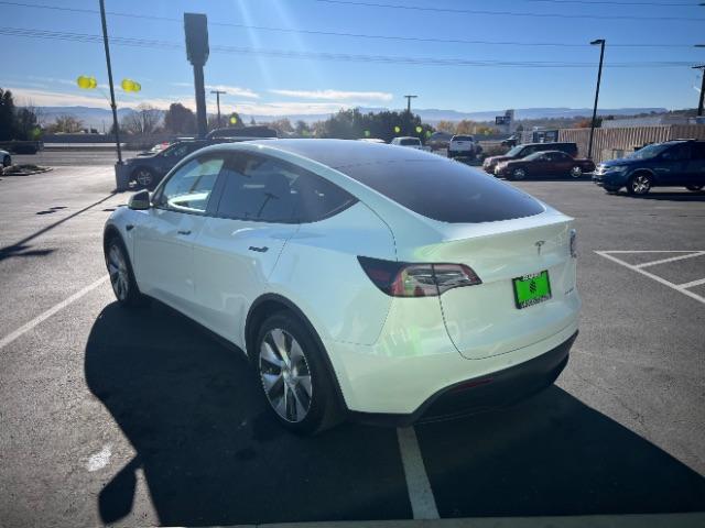 2022 Pearl White Multi-Coat /Black Tesla Model Y Long Range Dual Motor All-Wheel Drive (7SAYGAEEXNF) with an ELECTRIC engine, Automatic transmission, located at 1865 East Red Hills Pkwy, St. George, 84770, (435) 628-0023, 37.120850, -113.543640 - Excellent Tesla Model Y Long Range All Wheel Drive with 3rd row! 7 Seats! Battery is 90% healthy. Gets 290 on full charge. Still has remaining 120k mile Tesla warranty on battery and motor. We have aftermarkt battery warranties available. Southern Utah's Tesla Experts 4 Seasons Auto DL 7932 - Photo#6
