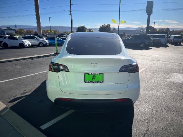 2022 Pearl White Multi-Coat /Black Tesla Model Y Long Range Dual Motor All-Wheel Drive (7SAYGAEEXNF) with an ELECTRIC engine, Automatic transmission, located at 1865 East Red Hills Pkwy, St. George, 84770, (435) 628-0023, 37.120850, -113.543640 - Excellent Tesla Model Y Long Range All Wheel Drive with 3rd row! 7 Seats! Battery is 90% healthy. Gets 290 on full charge. Still has remaining 120k mile Tesla warranty on battery and motor. We have aftermarkt battery warranties available. Southern Utah's Tesla Experts 4 Seasons Auto DL 7932 - Photo#7